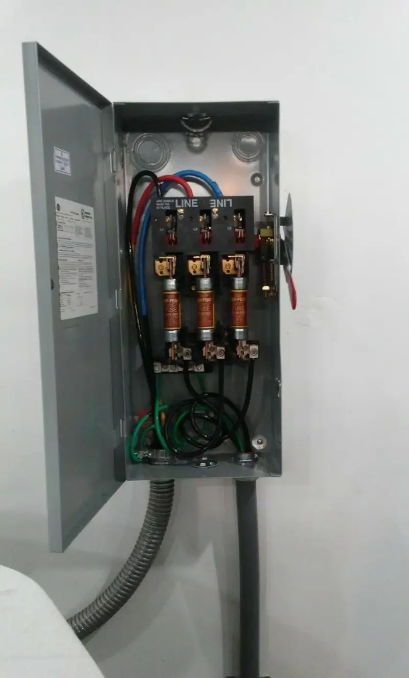 Three-phase disconnect switch installed for Smoke Detector Installation in East San Gabriel